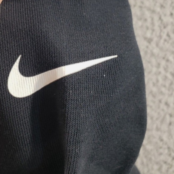 Nike Dri Fit Women's 2X Black Cropped Just Do It Swoosh Athletic Seeatshirt - Picture 6 of 6